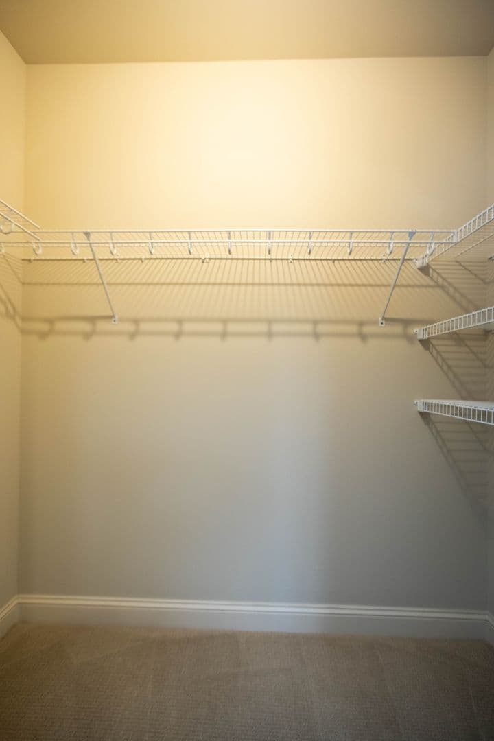 Burlington Apartment: 228 Bayberry Circle