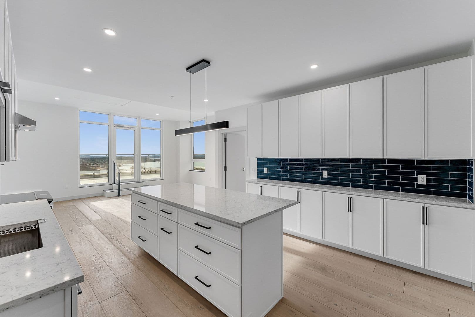 Burlington Apartment: 140 Bank Street