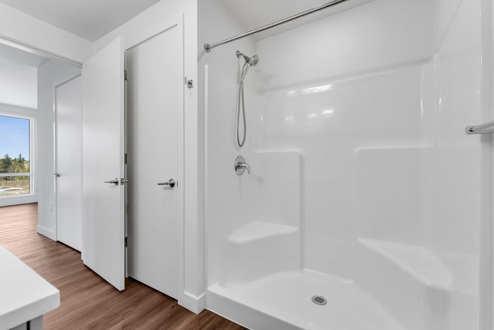 Burlington Apartment: 125 Cambrian Way