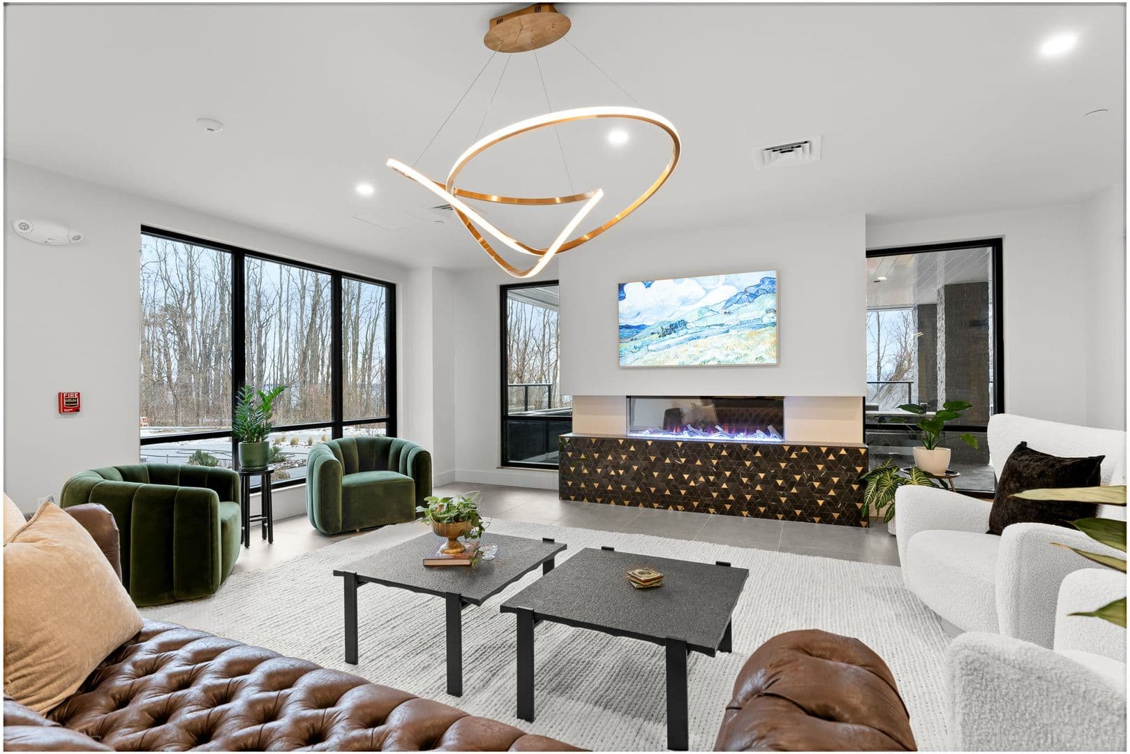 Burlington Apartment: 125 Cambrian Way