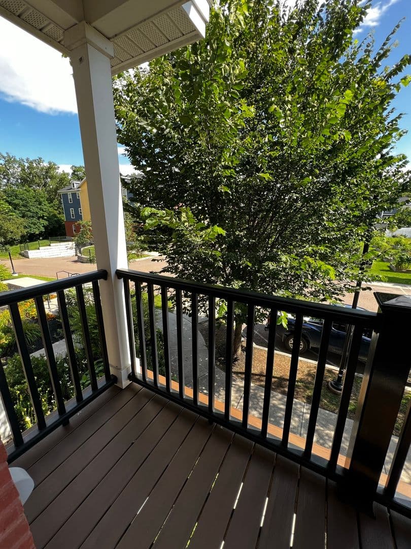 Burlington Apartment: 195 Bayberry Circle
