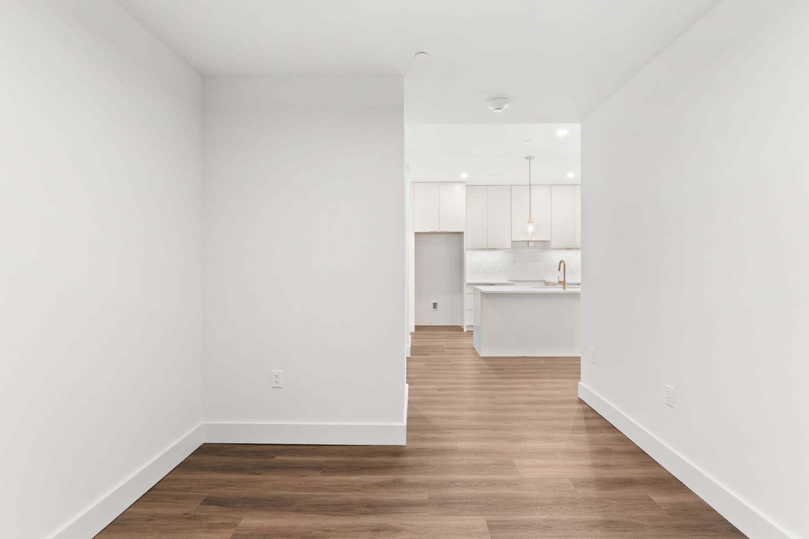 Burlington Apartment: 125 Cambrian Way
