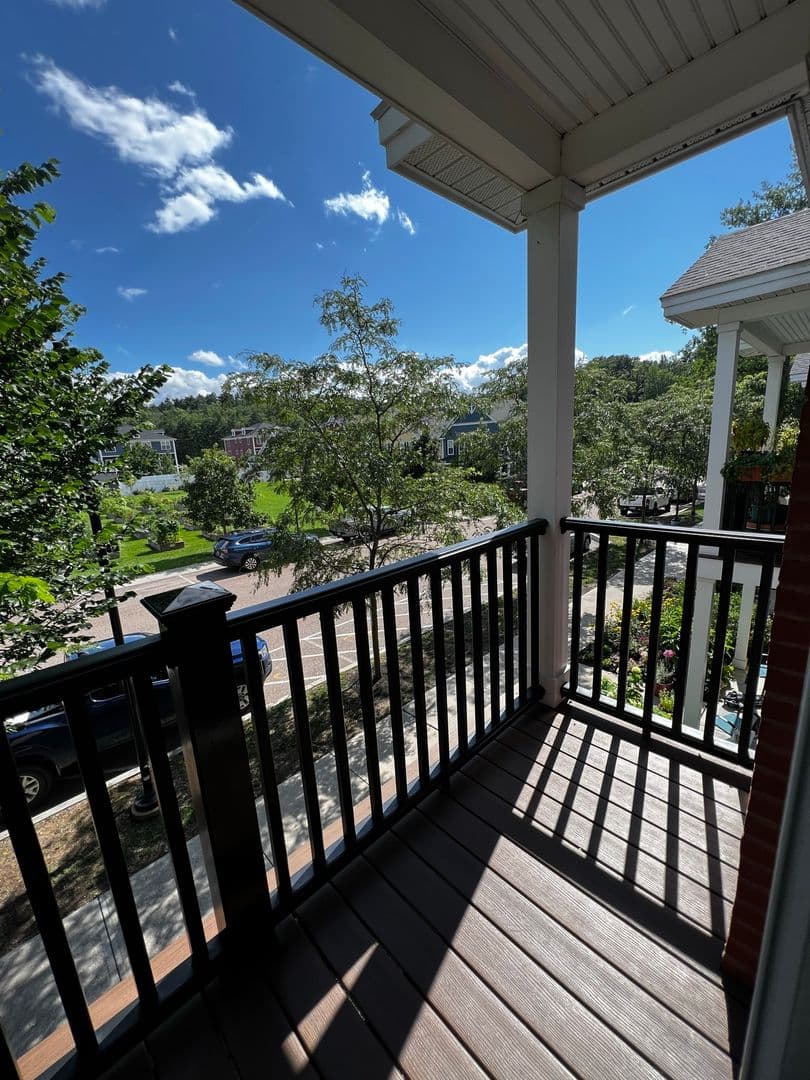 Burlington Apartment: 195 Bayberry Circle