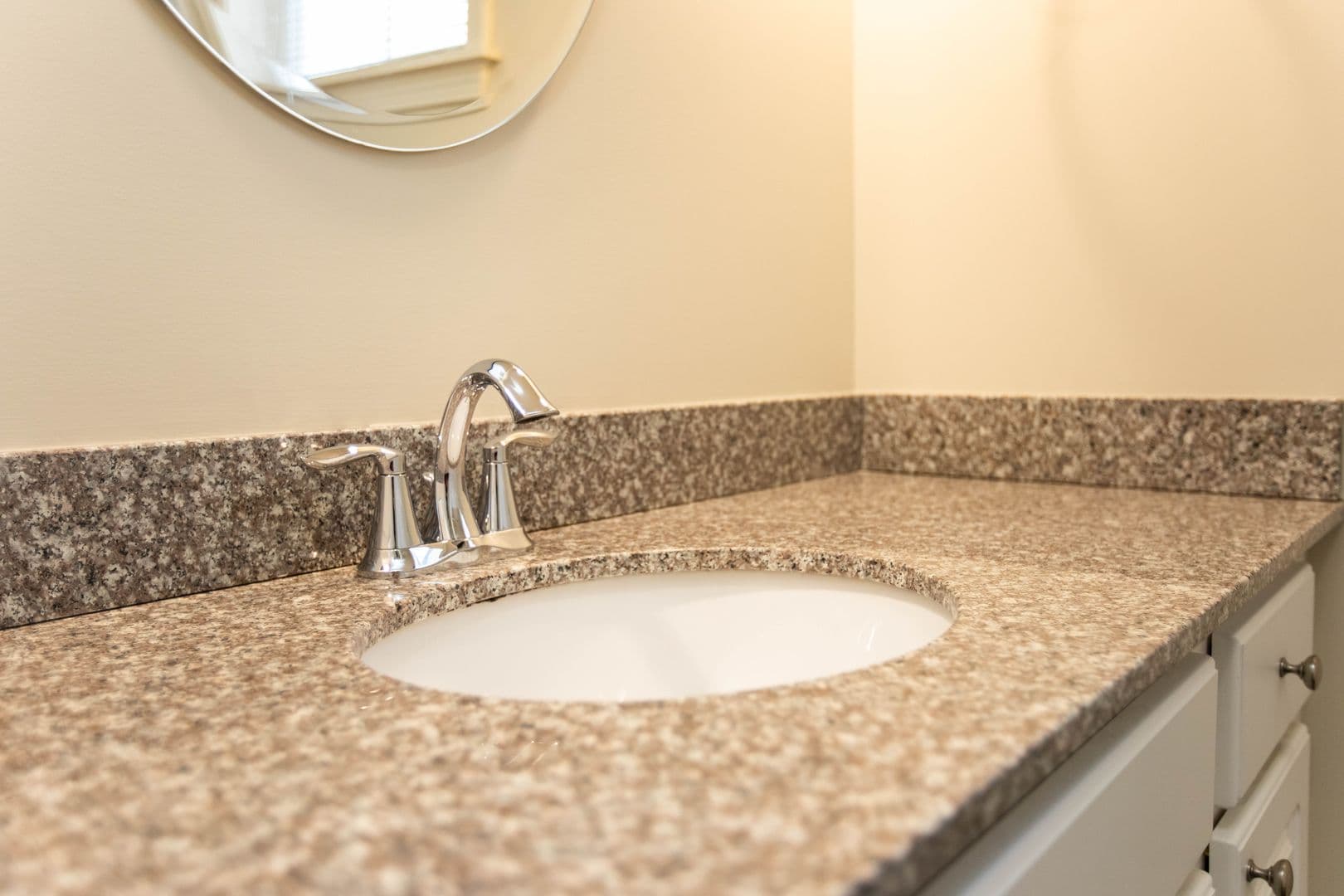 Burlington Apartment: 228 Bayberry Circle