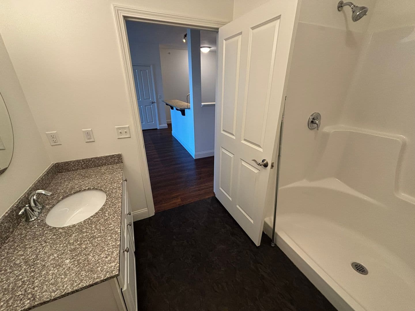 Burlington Apartment: 181 Winterberry Lane