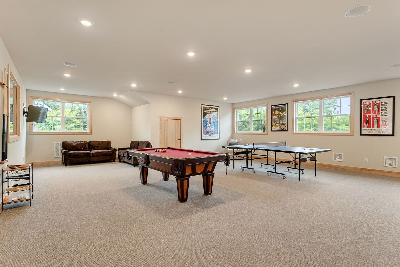 Burlington Apartment: 195 Bayberry Circle