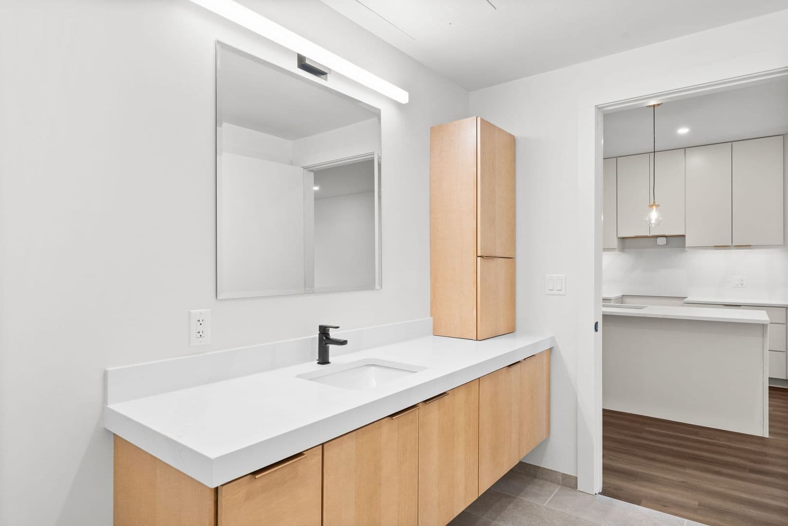 Burlington Apartment: 125 Cambrian Way