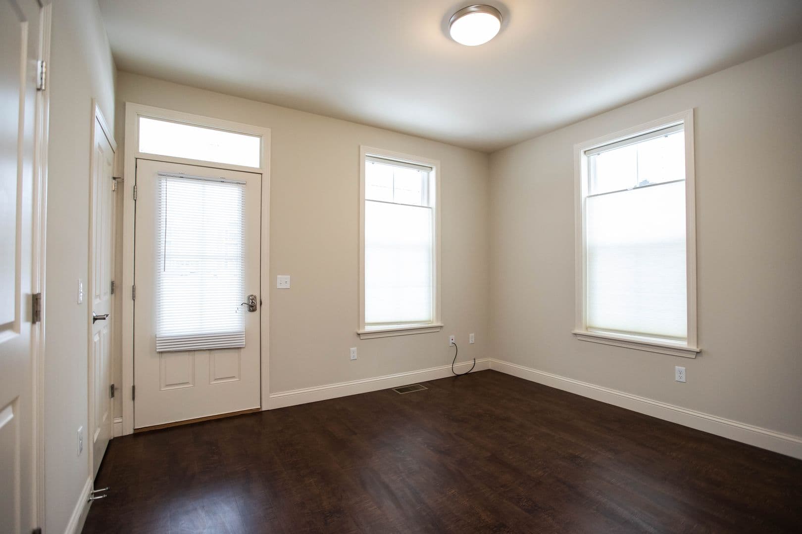 Burlington Apartment: 228 Bayberry Circle