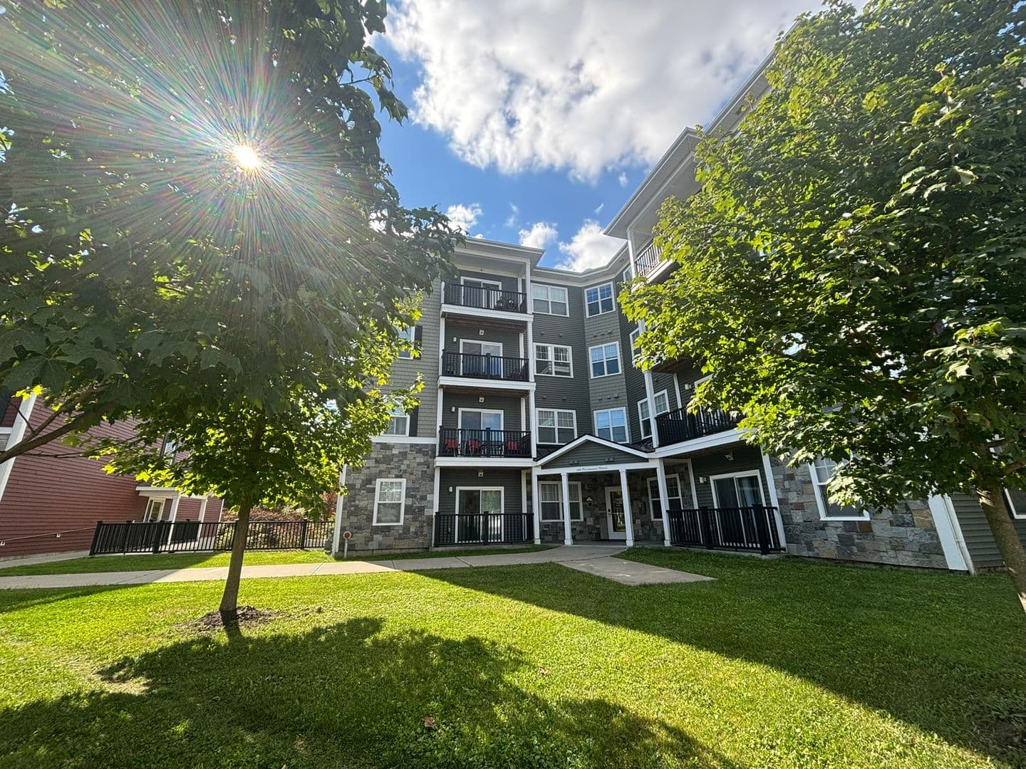 Colchester Apartment: 180 Perimeter Drive