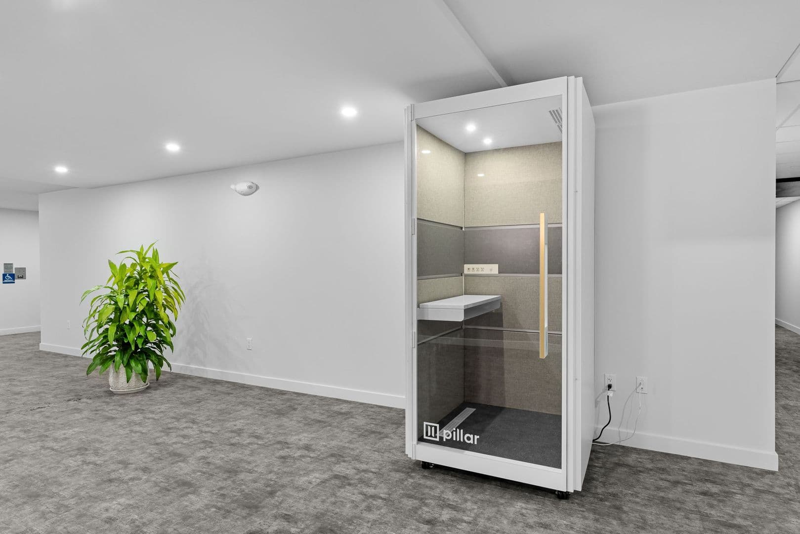 Burlington Apartment: 125 Cambrian Way