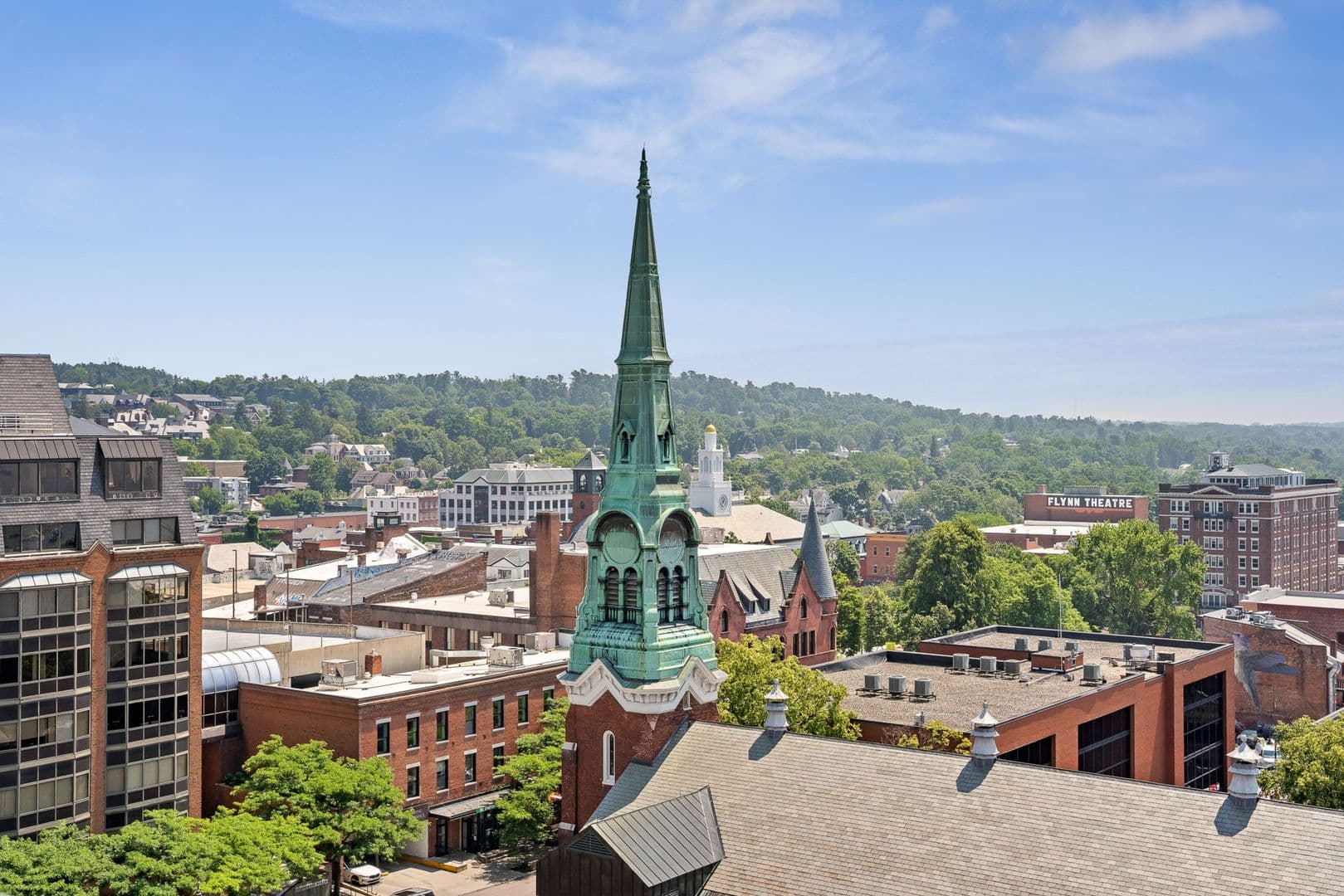 Burlington Apartment: 140 Bank Street