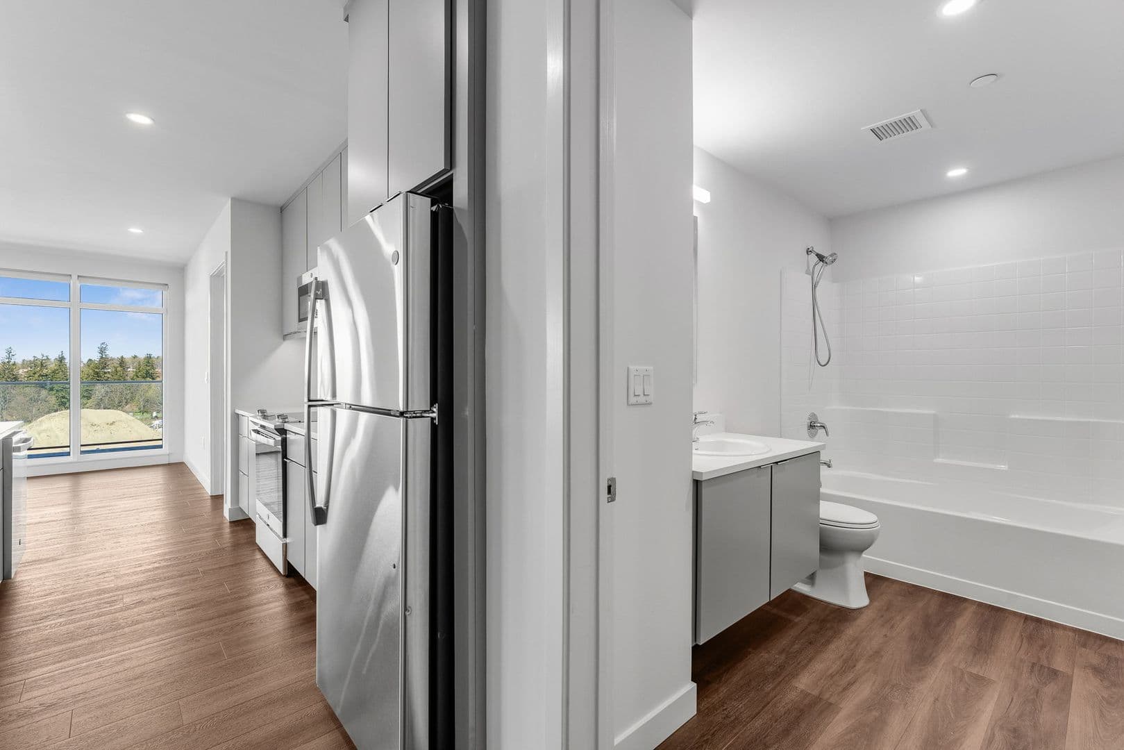 Burlington Apartment: 125 Cambrian Way