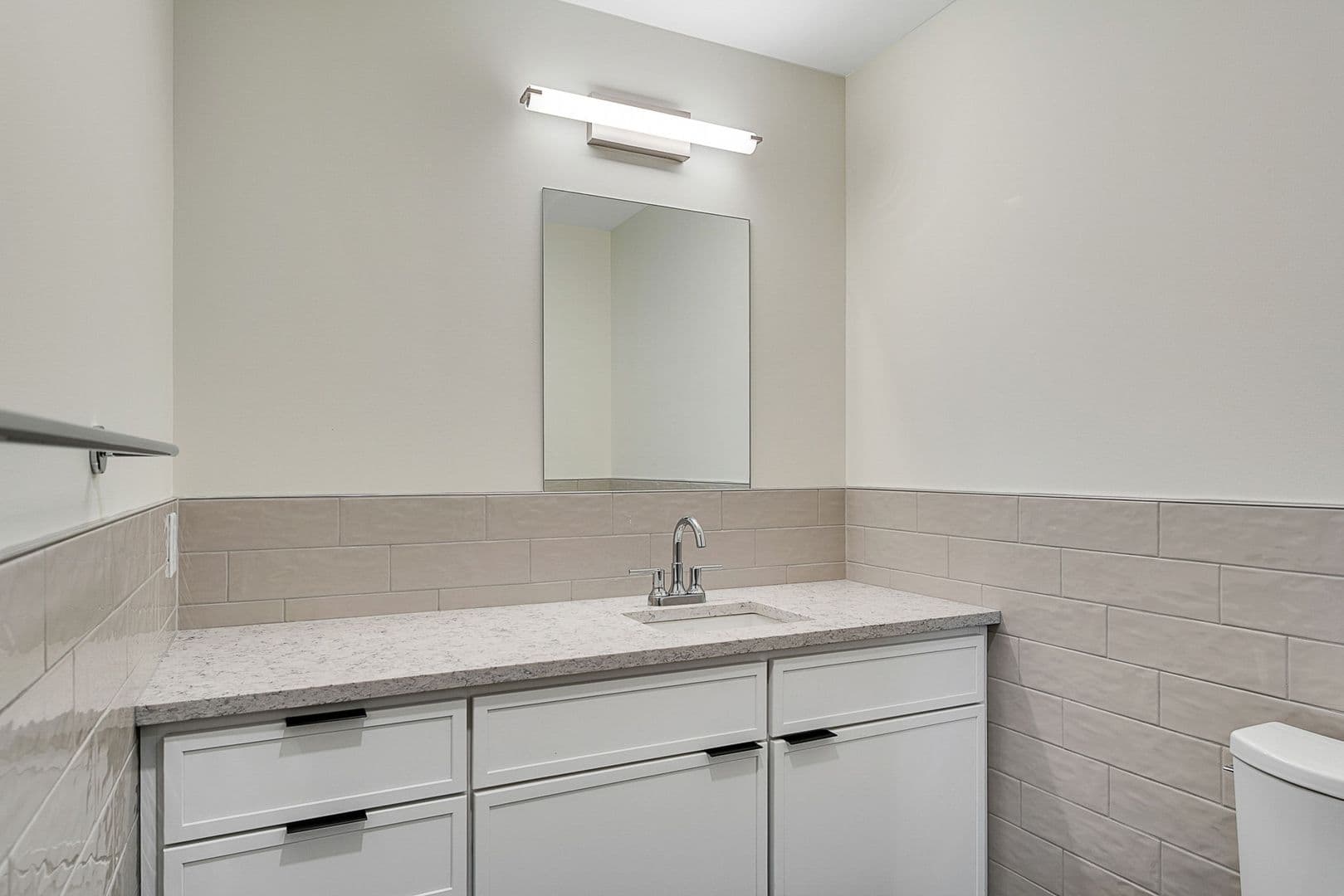 Burlington Apartment: 140 Bank Street