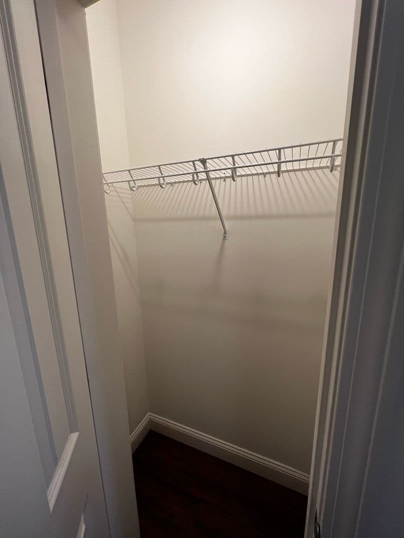 Burlington Apartment: 181 Winterberry Lane