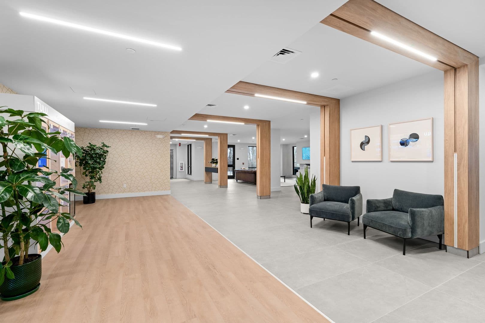 Burlington Apartment: 125 Cambrian Way