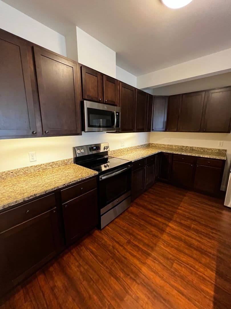 Burlington Apartment: 181 Winterberry Lane