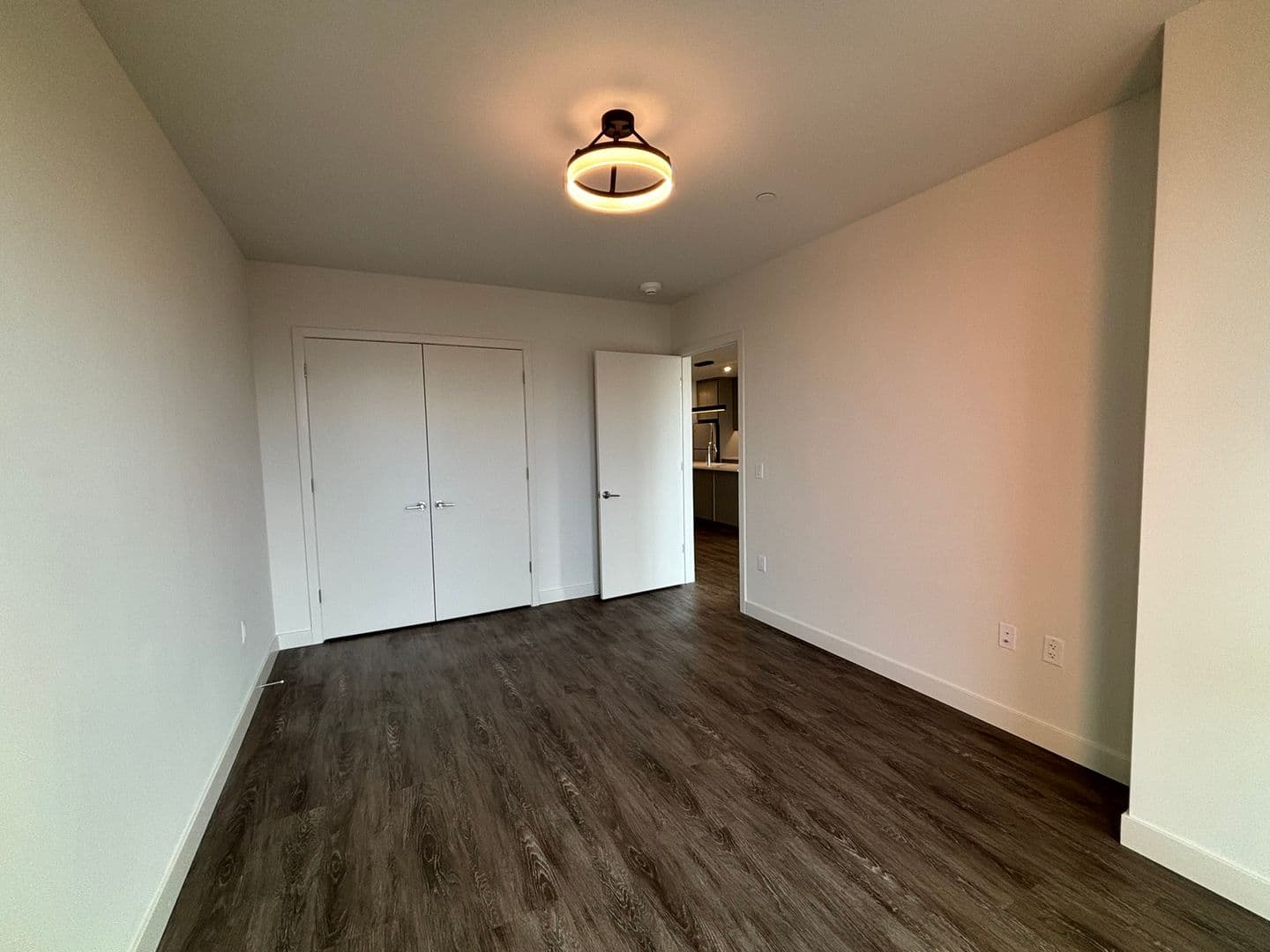 Burlington Apartment: 125 Cambrian Way