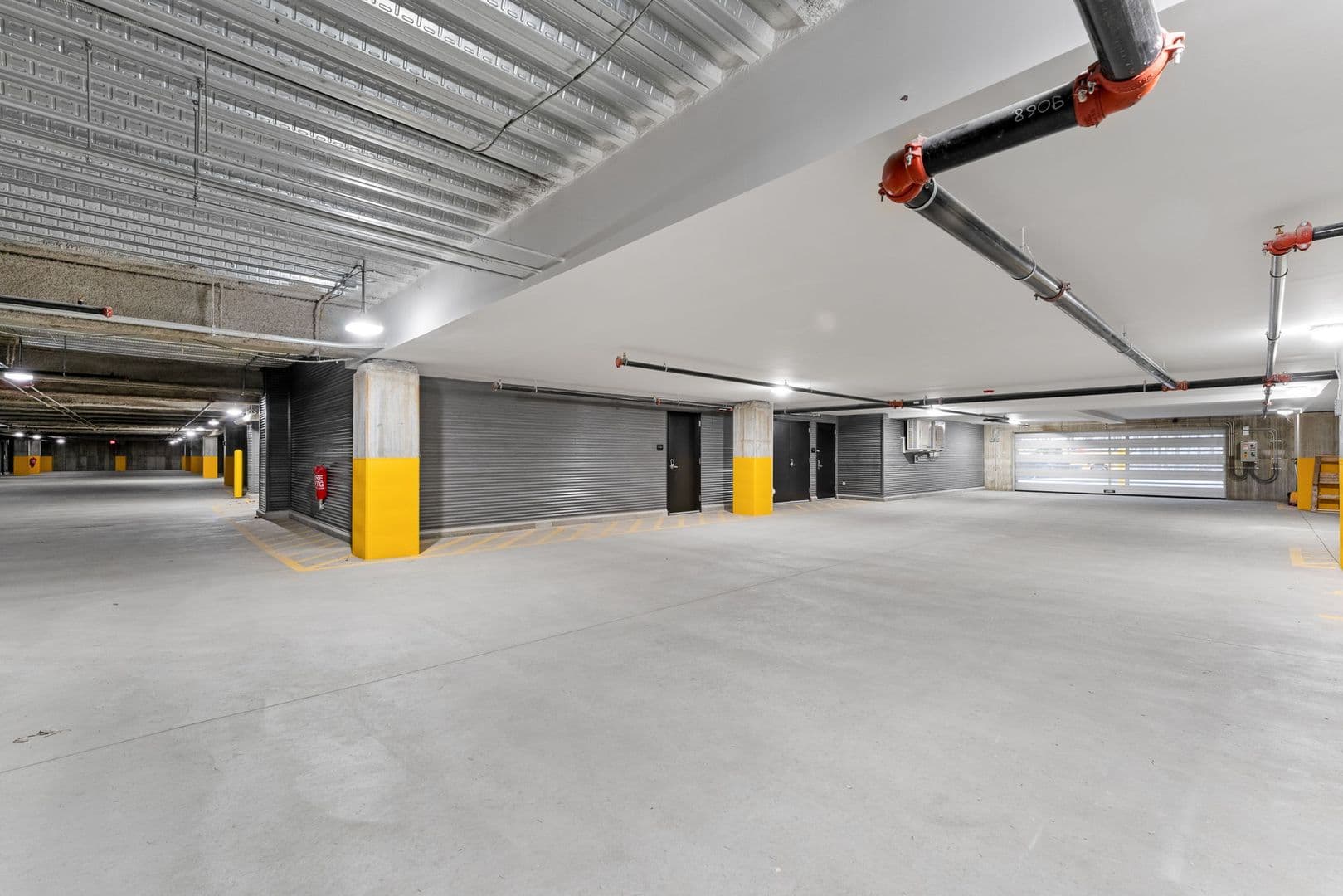 Burlington Apartment: 125 Cambrian Way