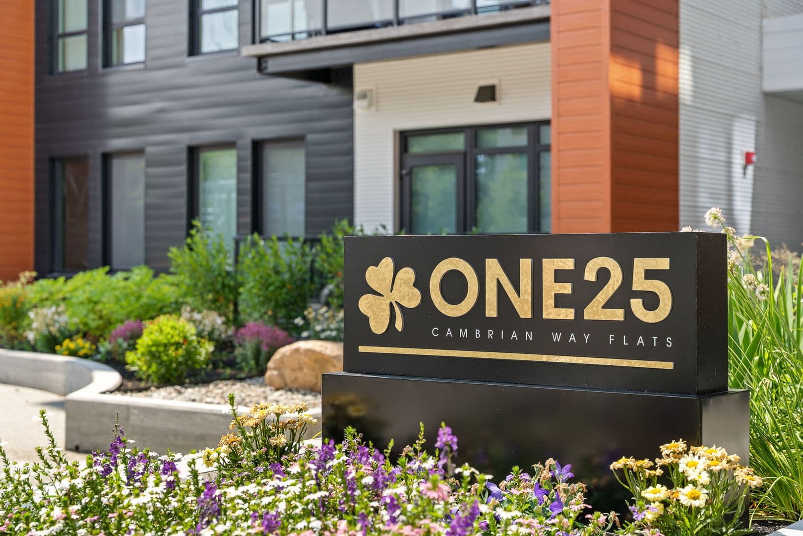 Burlington Apartment: 125 Cambrian Way