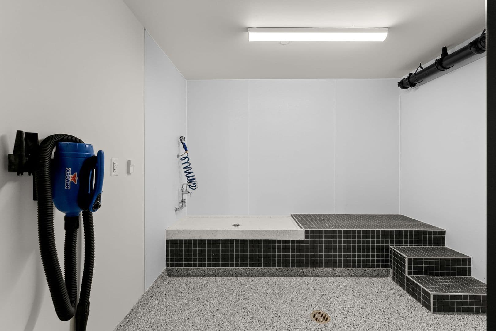 Burlington Apartment: 125 Cambrian Way