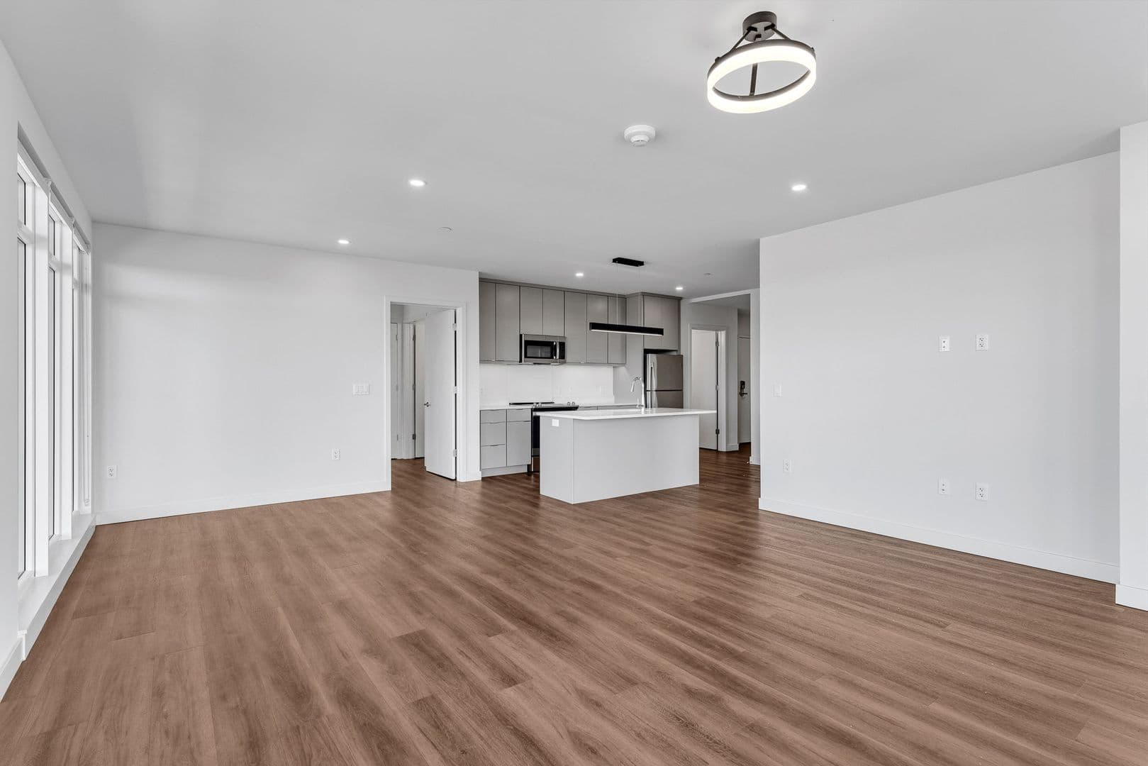 Burlington Apartment: 125 Cambrian Way