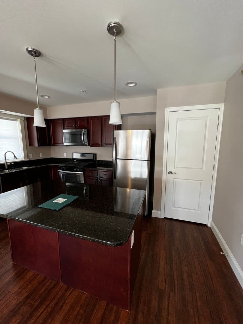 South Burlington Apartment: 127 Churchill Street