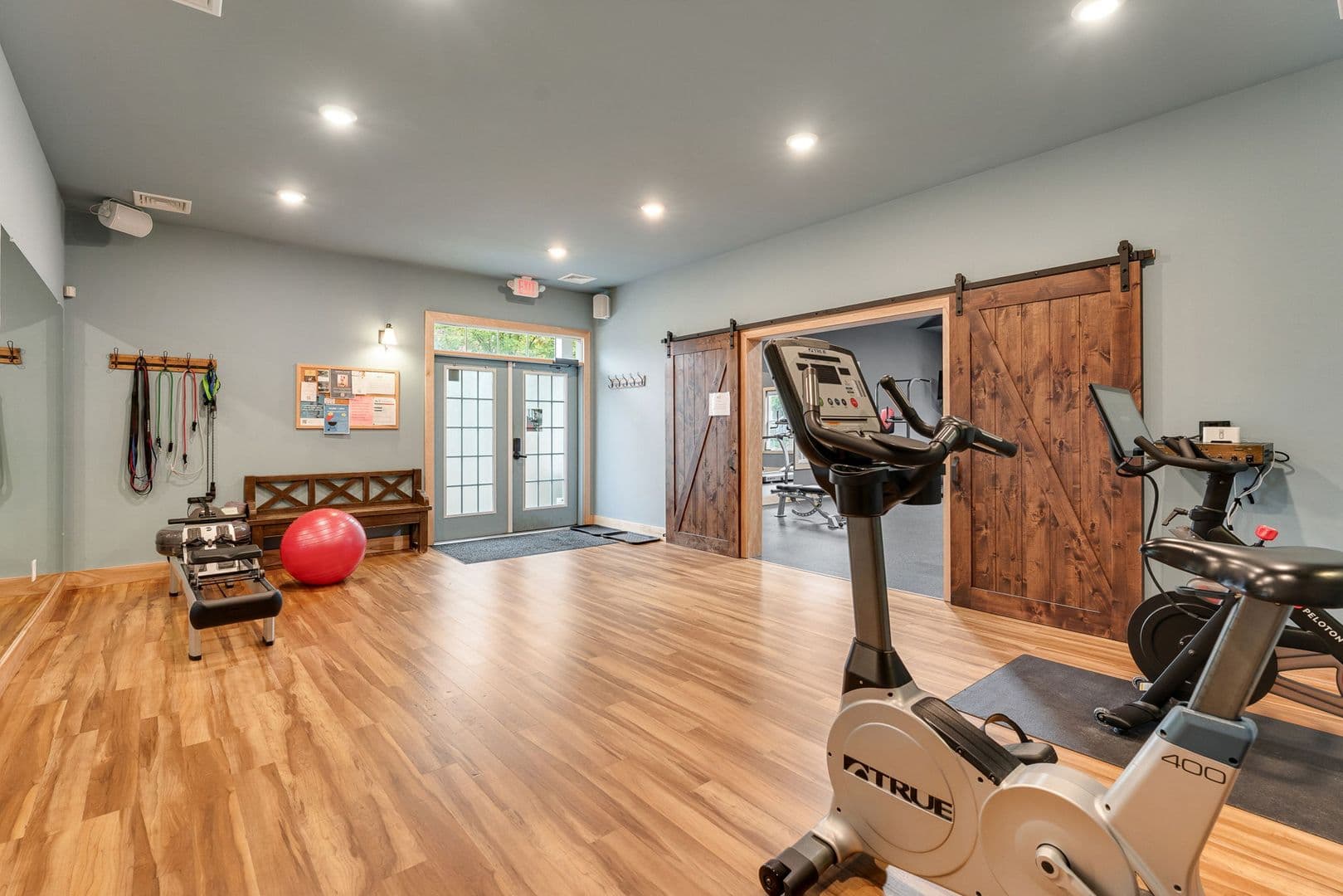 Burlington Apartment: 195 Bayberry Circle