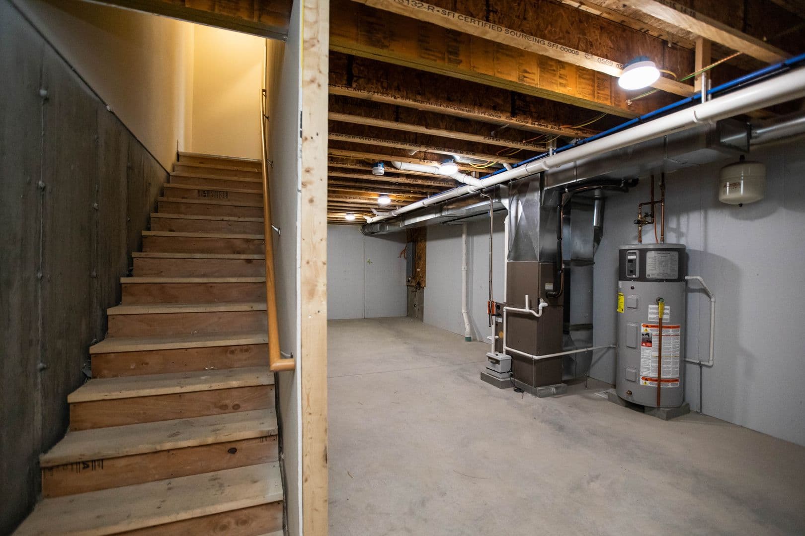 Burlington Apartment: 228 Bayberry Circle