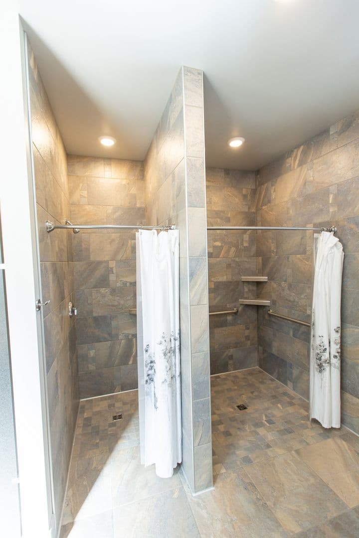 Burlington Apartment: 181 Winterberry Lane