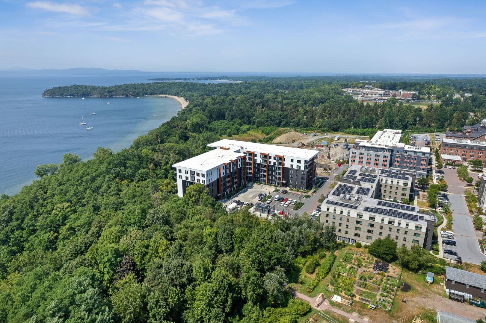 Burlington Apartment: 125 Cambrian Way