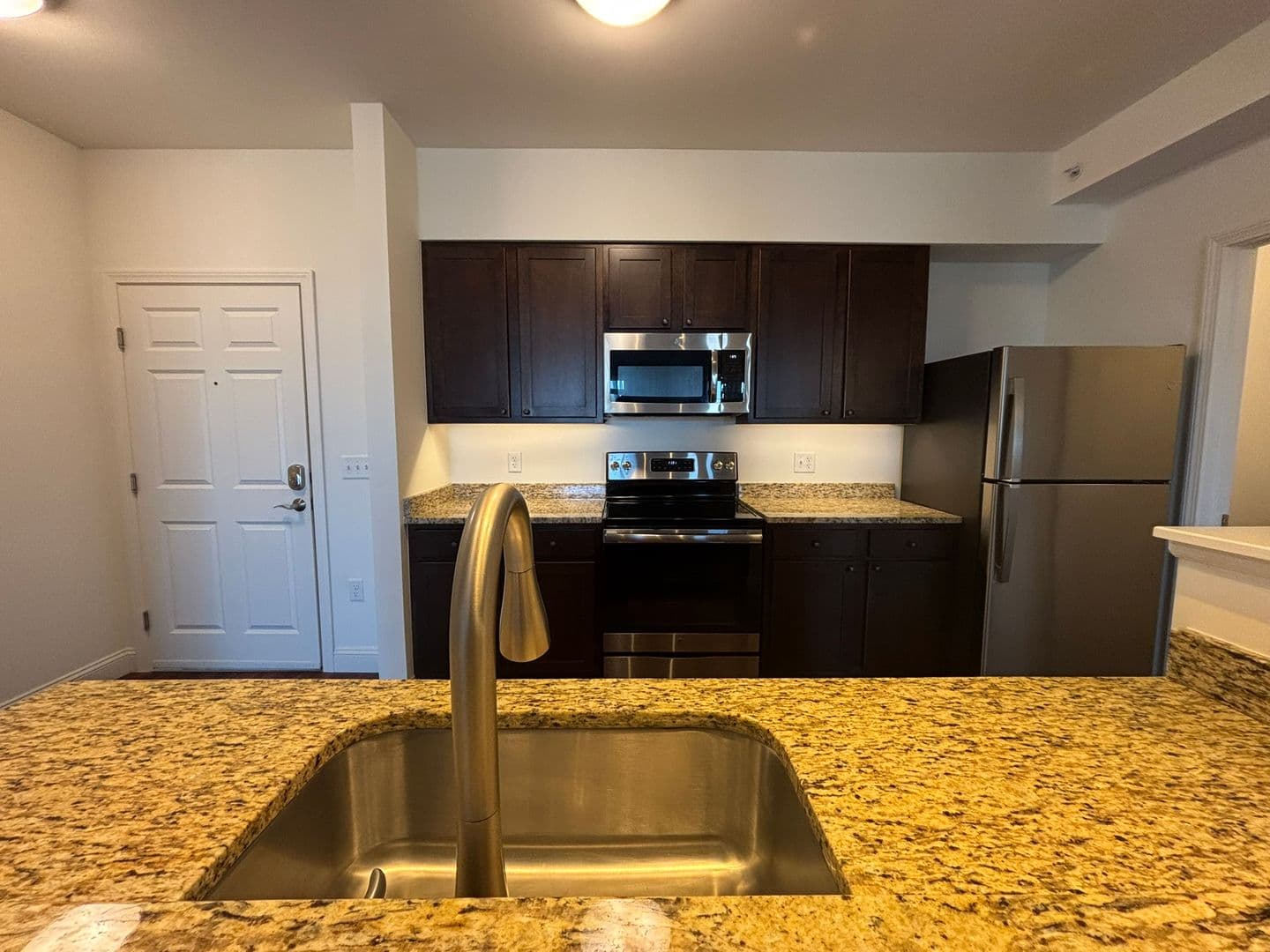 Burlington Apartment: 181 Winterberry Lane