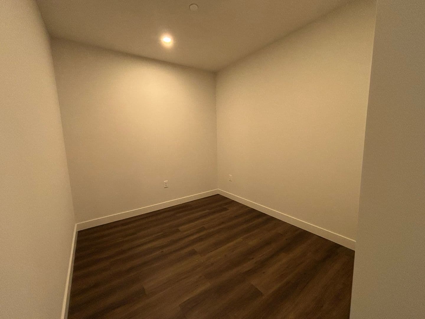 Burlington Apartment: 125 Cambrian Way
