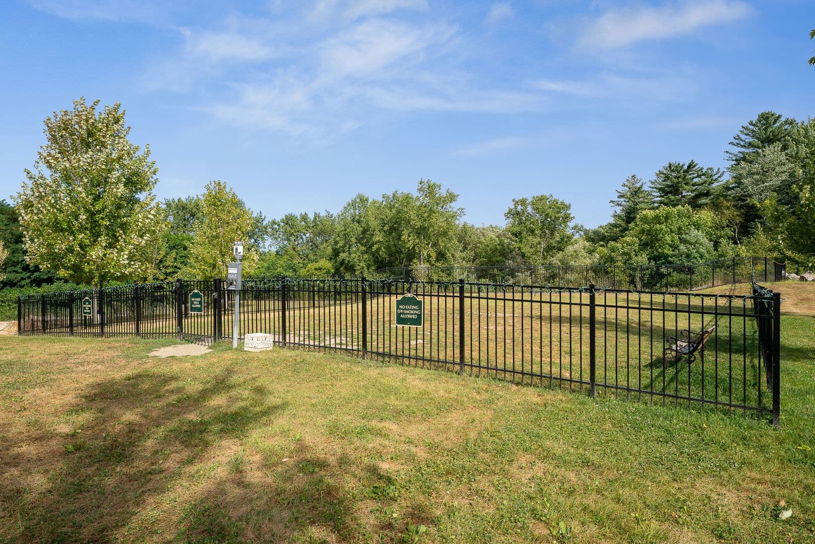 Burlington Apartment: 195 Bayberry Circle