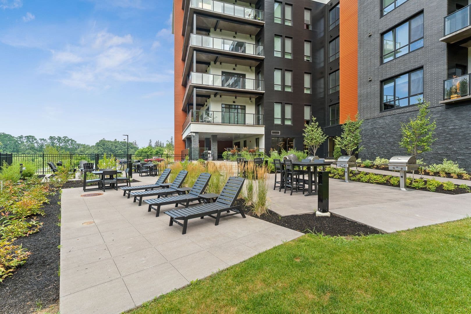 Burlington Apartment: 125 Cambrian Way