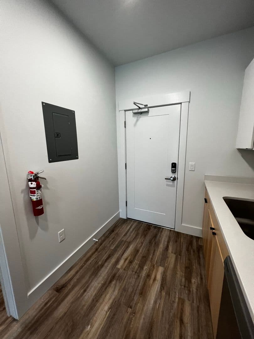 Colchester Apartment: 121 Shea Drive