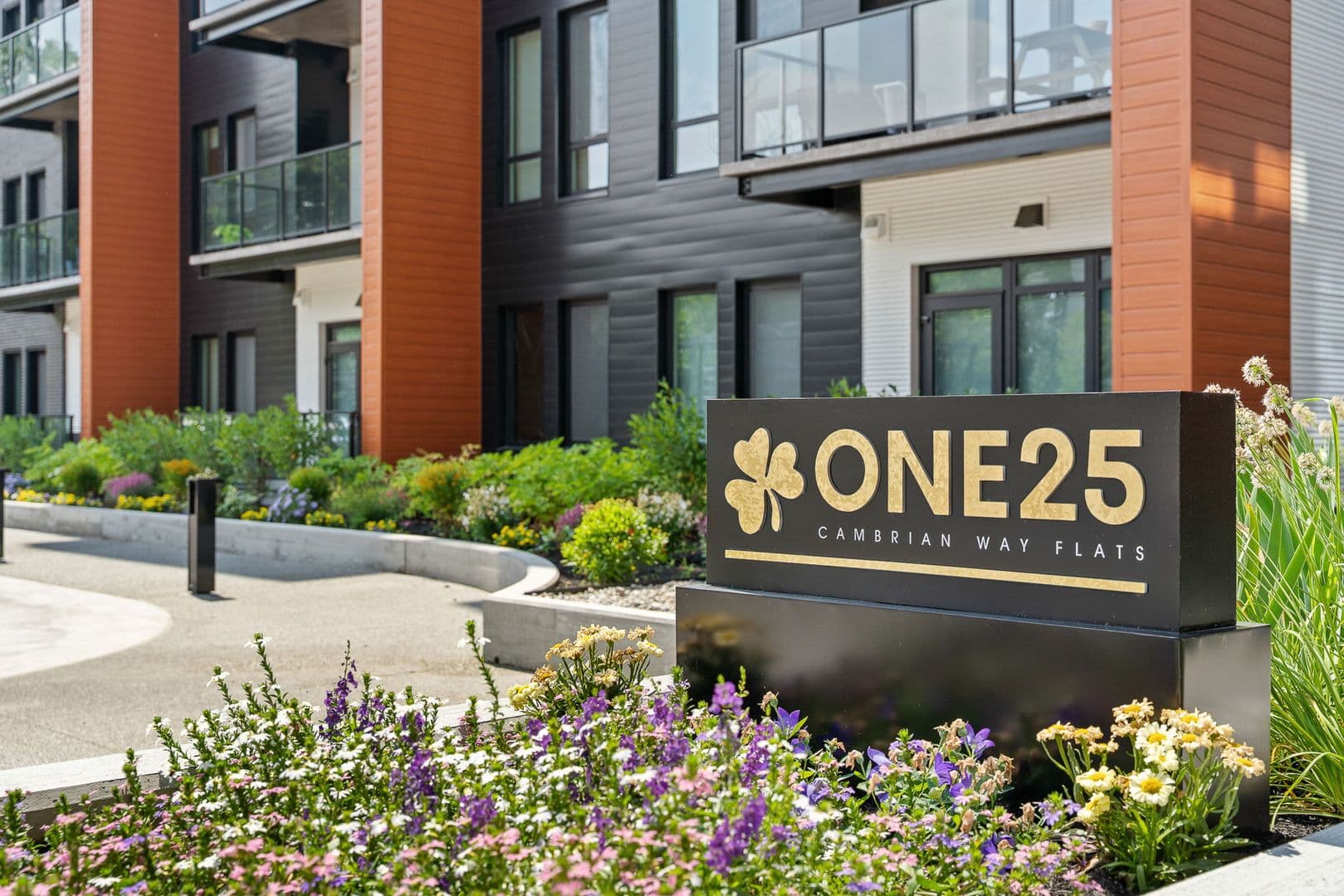 Burlington Apartment: 125 Cambrian Way