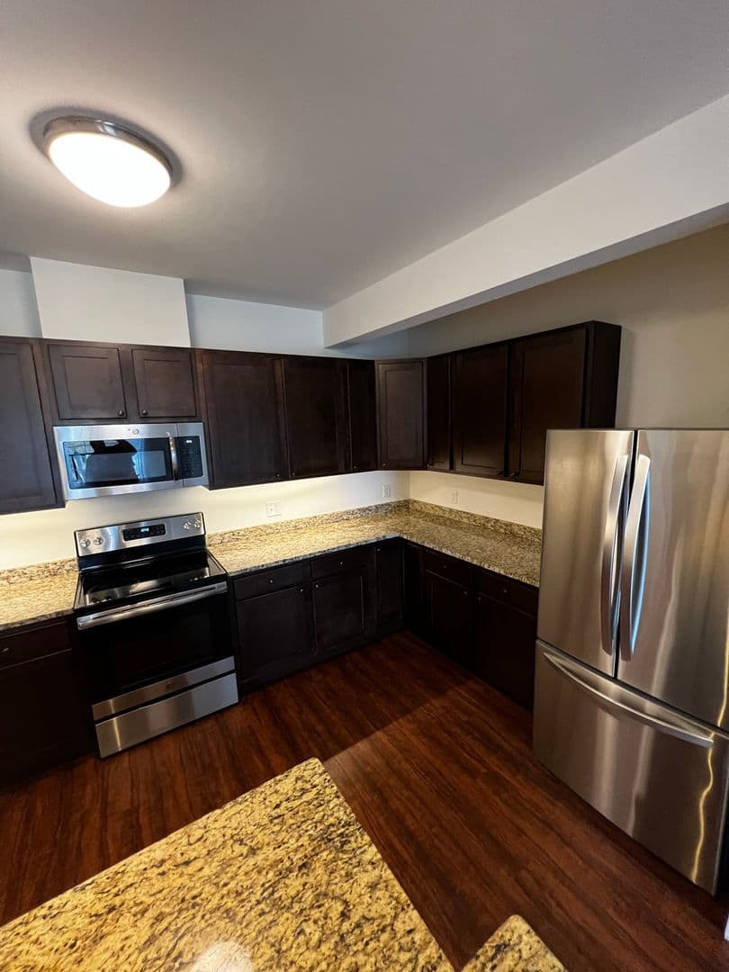 Burlington Apartment: 181 Winterberry Lane