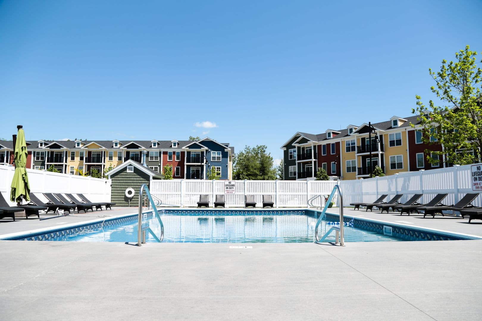 Burlington Apartment: 195 Bayberry Circle