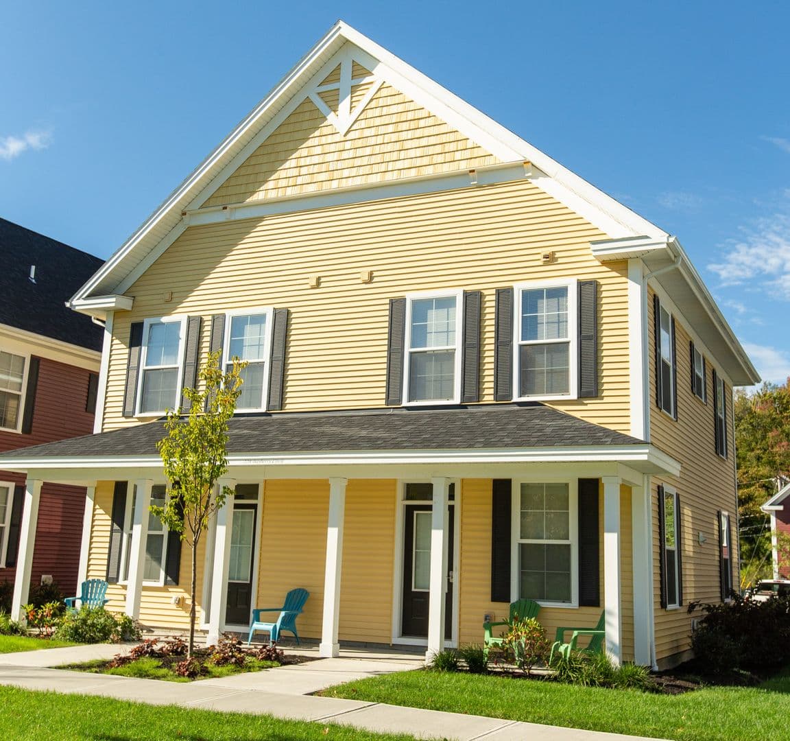 Burlington Apartment: 228 Bayberry Circle