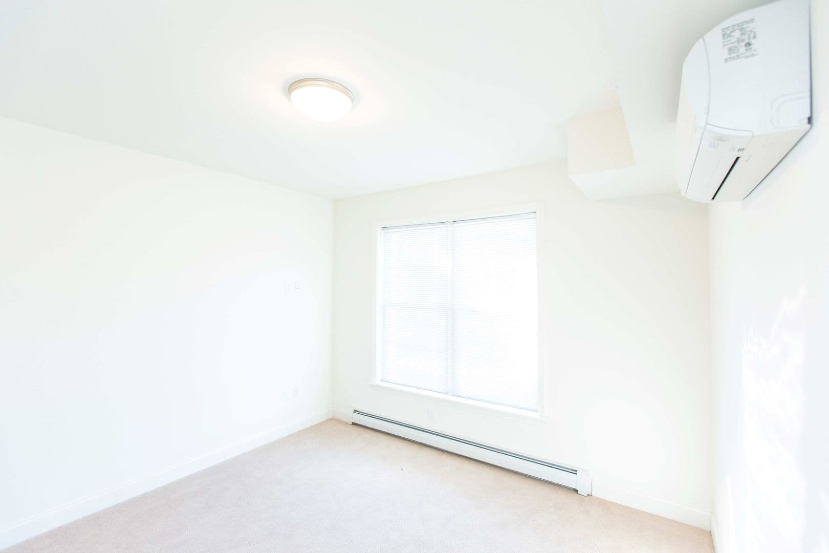 Burlington Apartment: 181 Winterberry Lane