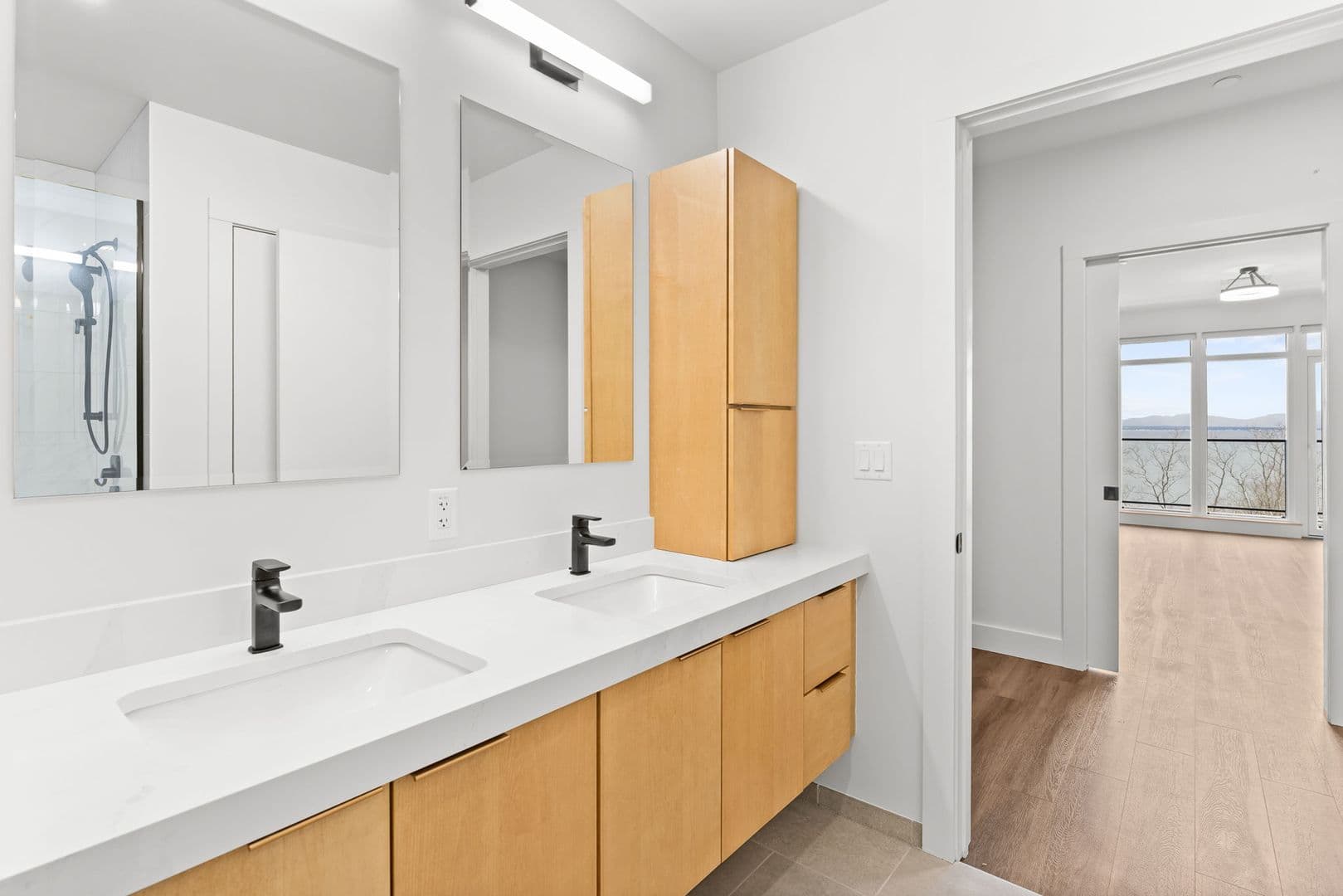Burlington Apartment: 125 Cambrian Way
