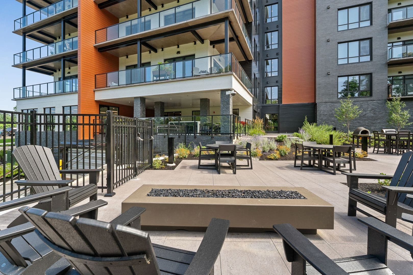 Burlington Apartment: 125 Cambrian Way