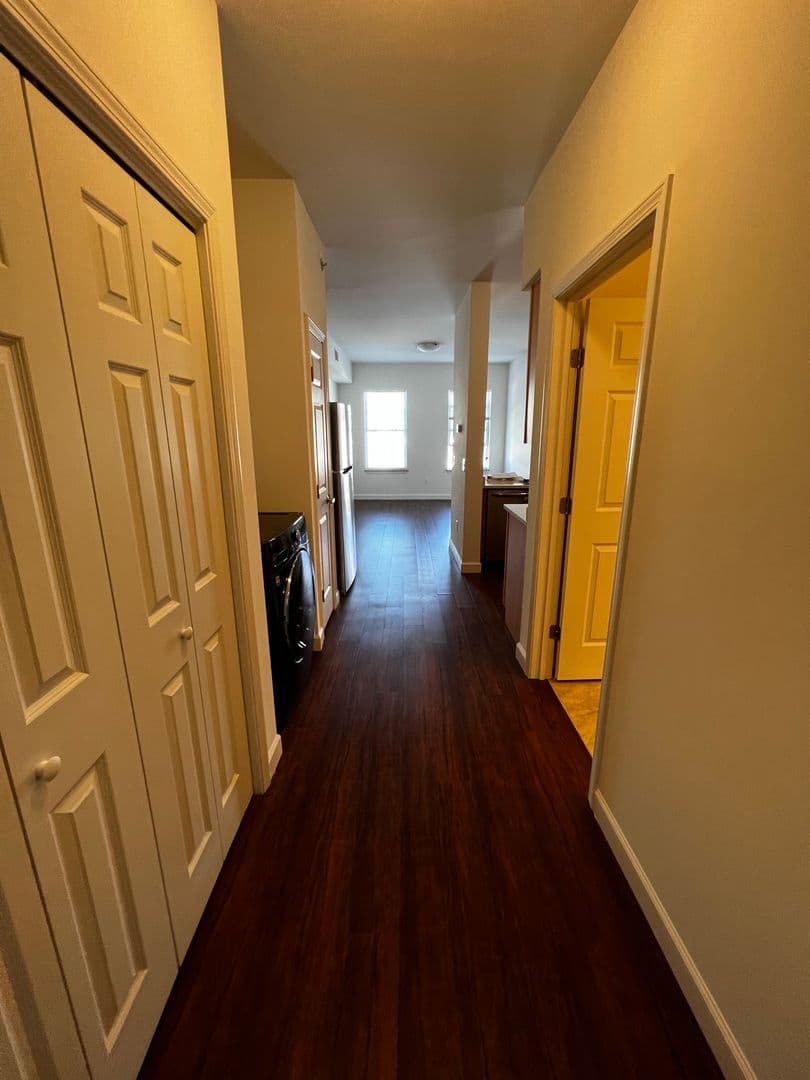 Colchester Apartment: 220 Perimeter Drive