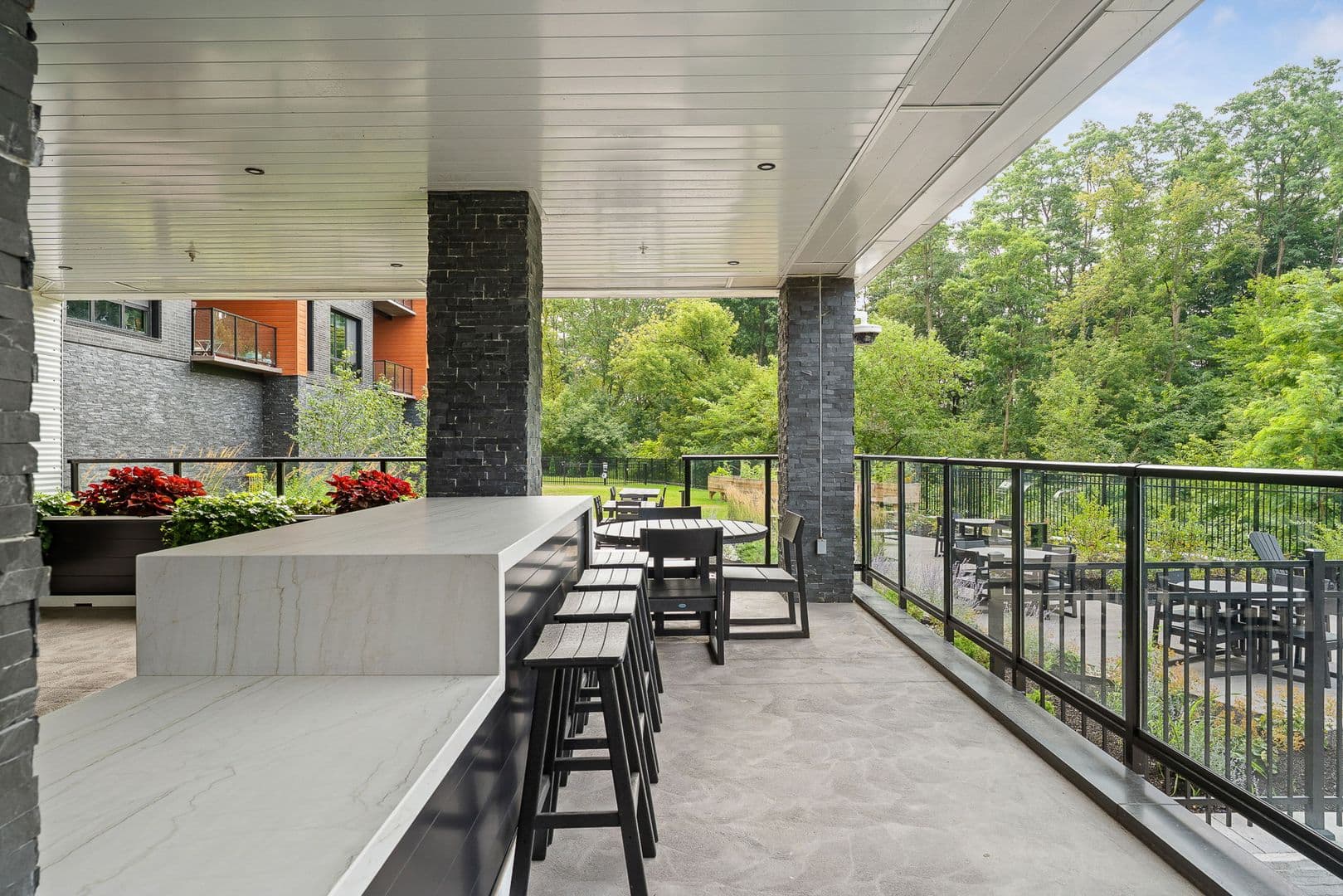 Burlington Apartment: 125 Cambrian Way