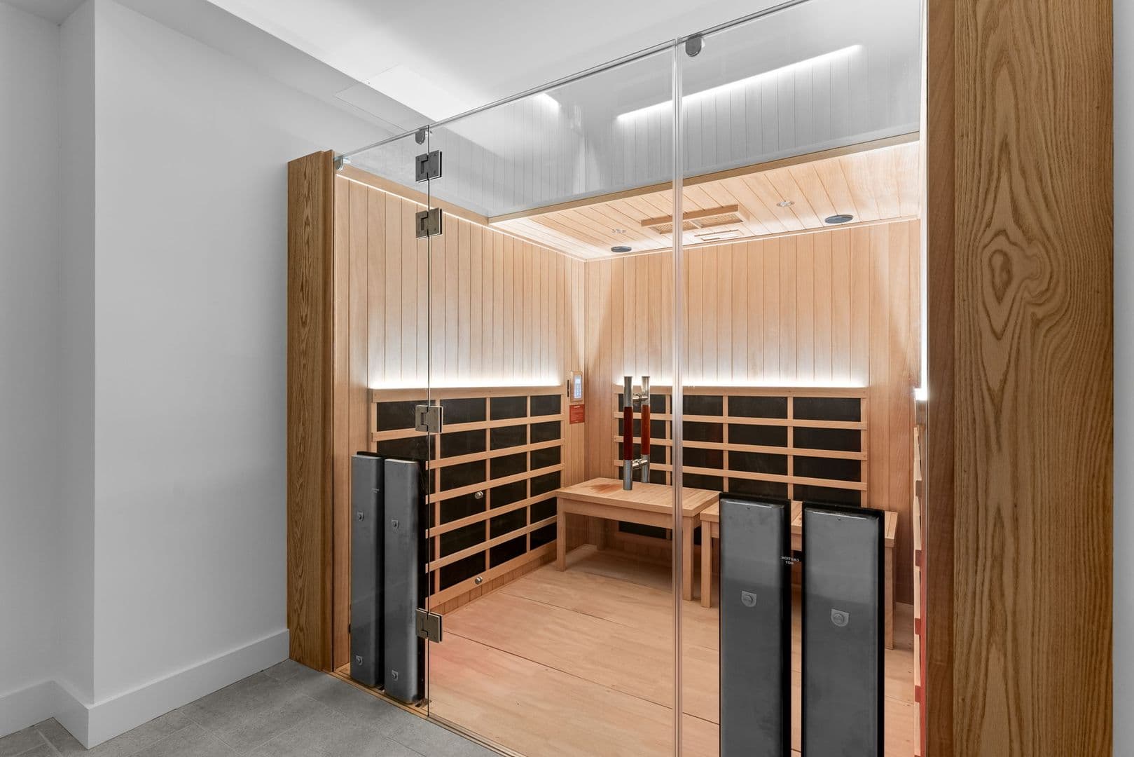 Burlington Apartment: 125 Cambrian Way