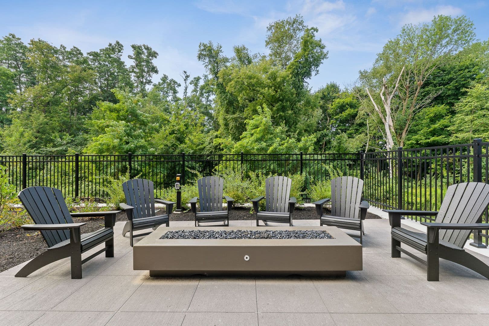 Burlington Apartment: 125 Cambrian Way
