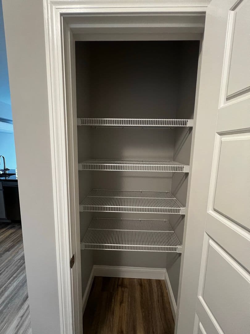 Colchester Apartment: 60 Severance Green