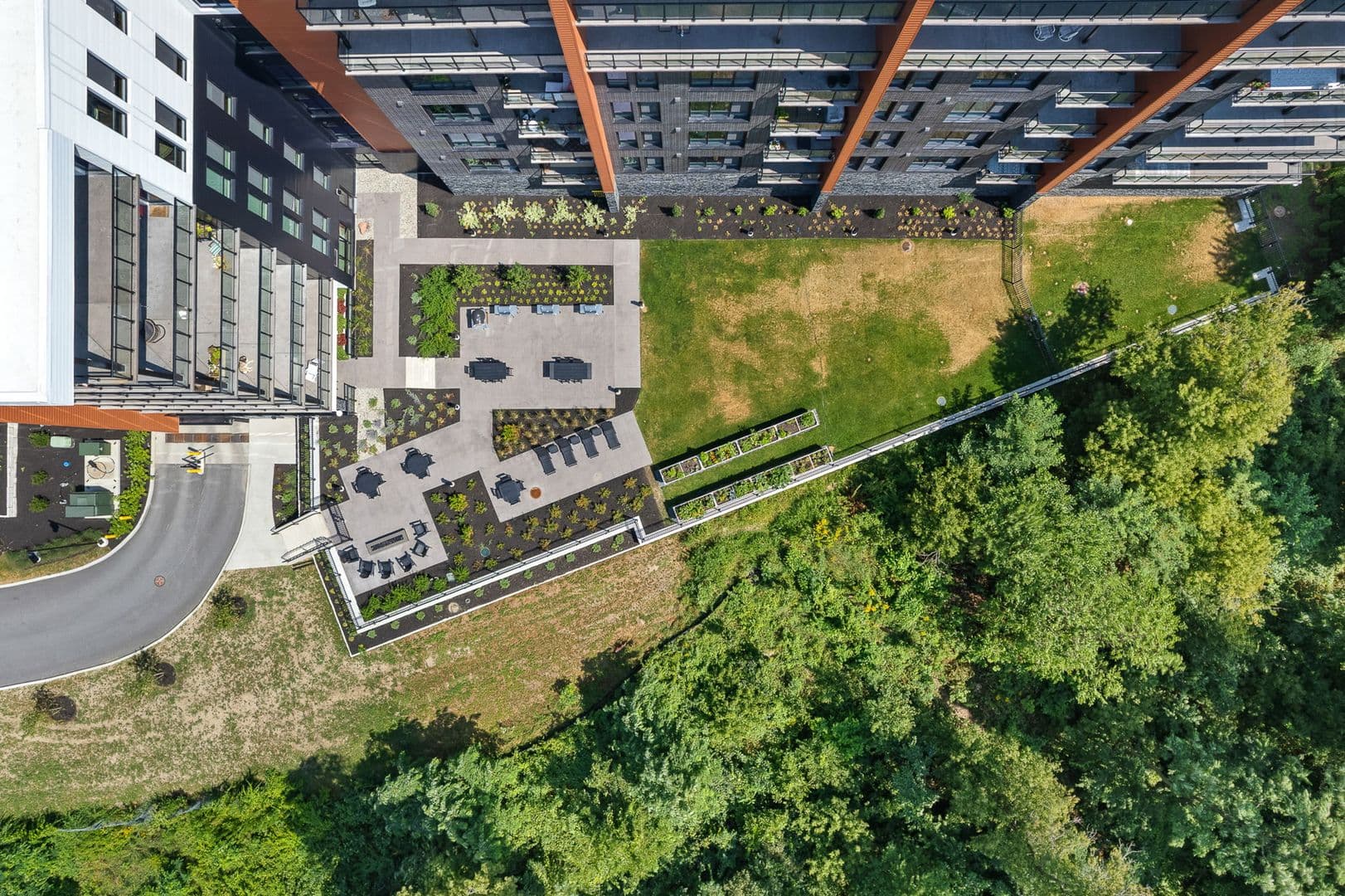 Burlington Apartment: 125 Cambrian Way