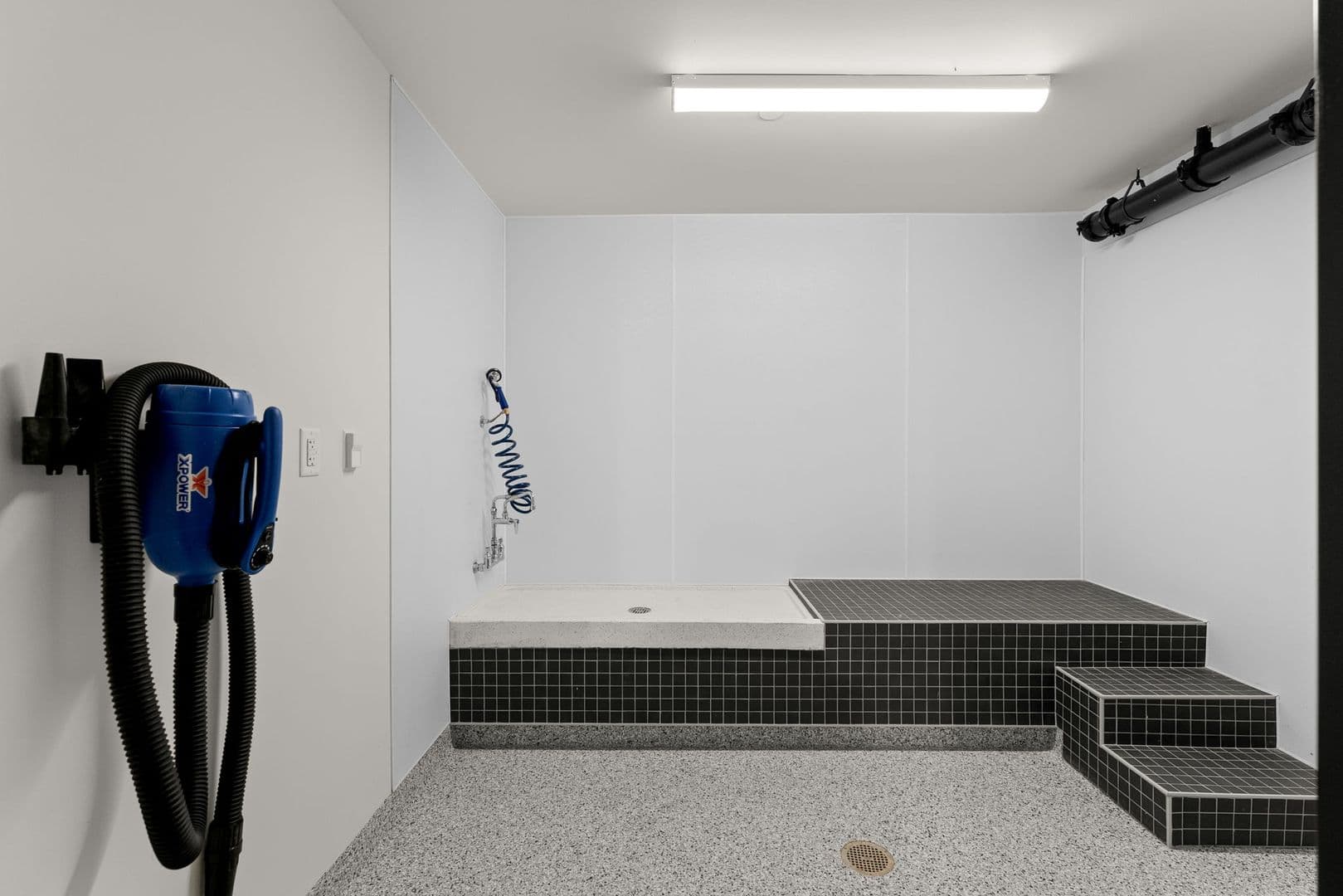 Burlington Apartment: 125 Cambrian Way