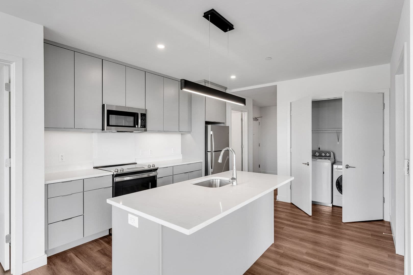 Burlington Apartment: 125 Cambrian Way